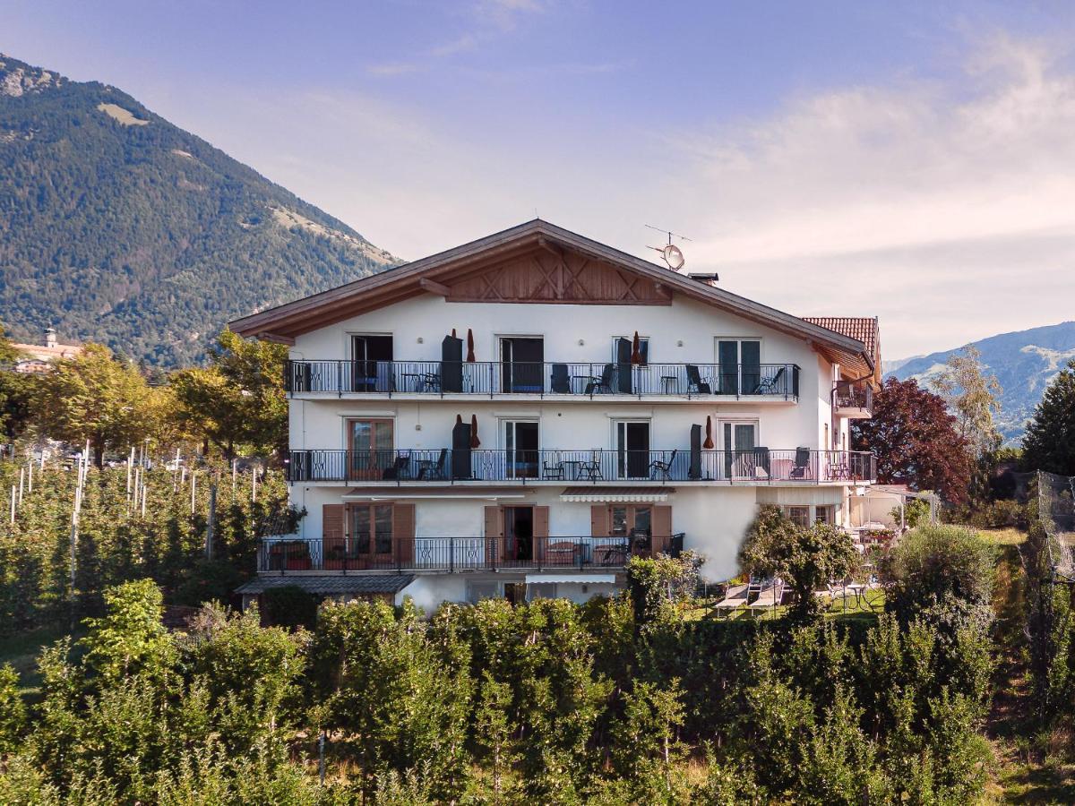 Garni Hotel Walburg Dorf Tirol Exterior foto